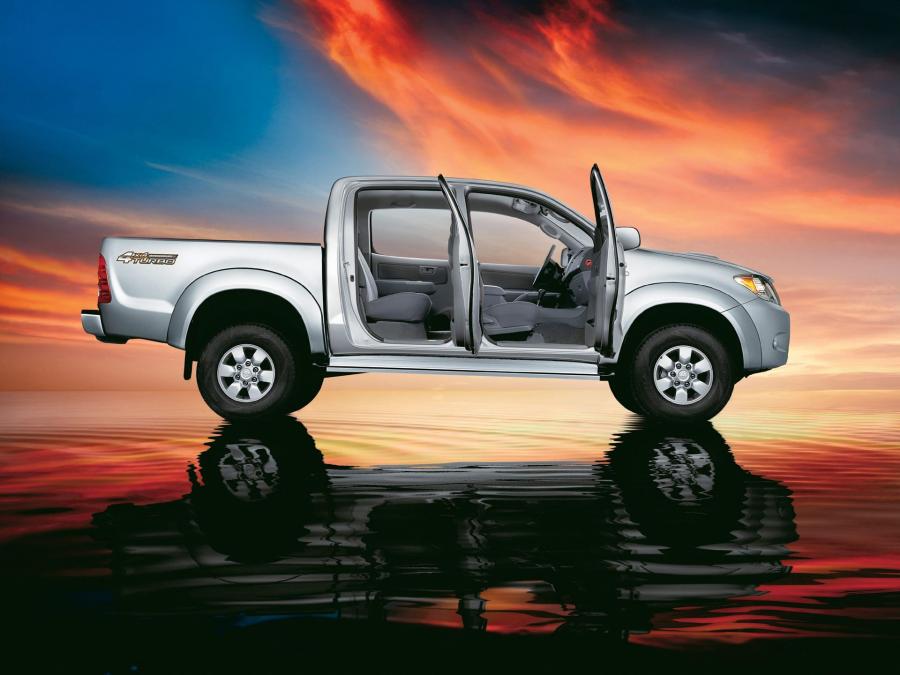  Toyota Hilux 3.0 4D Turbo Double Cab 2005 года  (фото 6 из 7)